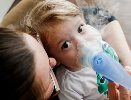 imagen de un niño con fibrosis quística