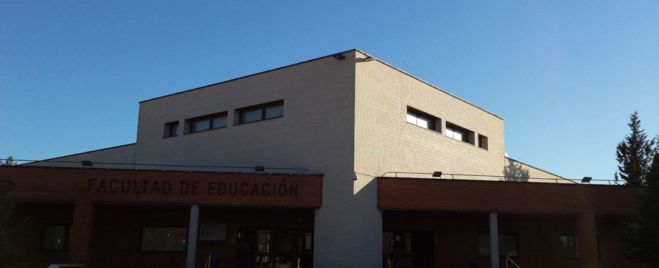 integración de personas: imagen de la Escuela Universitaria de Magisterio de Albacete