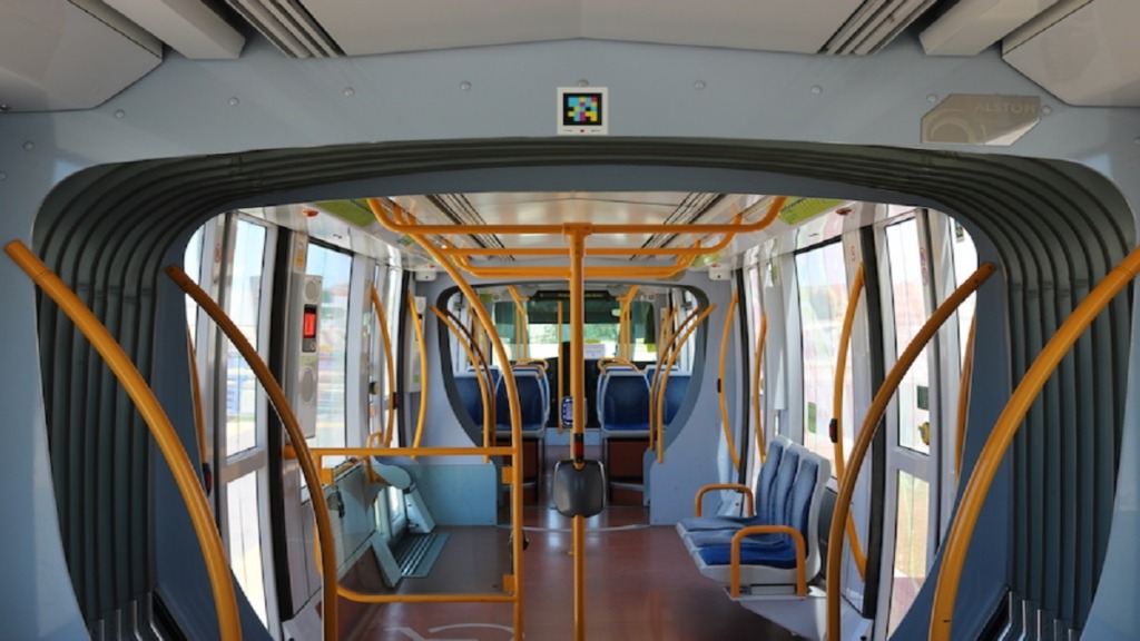 aplicación navilens: imagen de los códigos de la aplicación colocados en las instalaciones del tranvía de Murcia