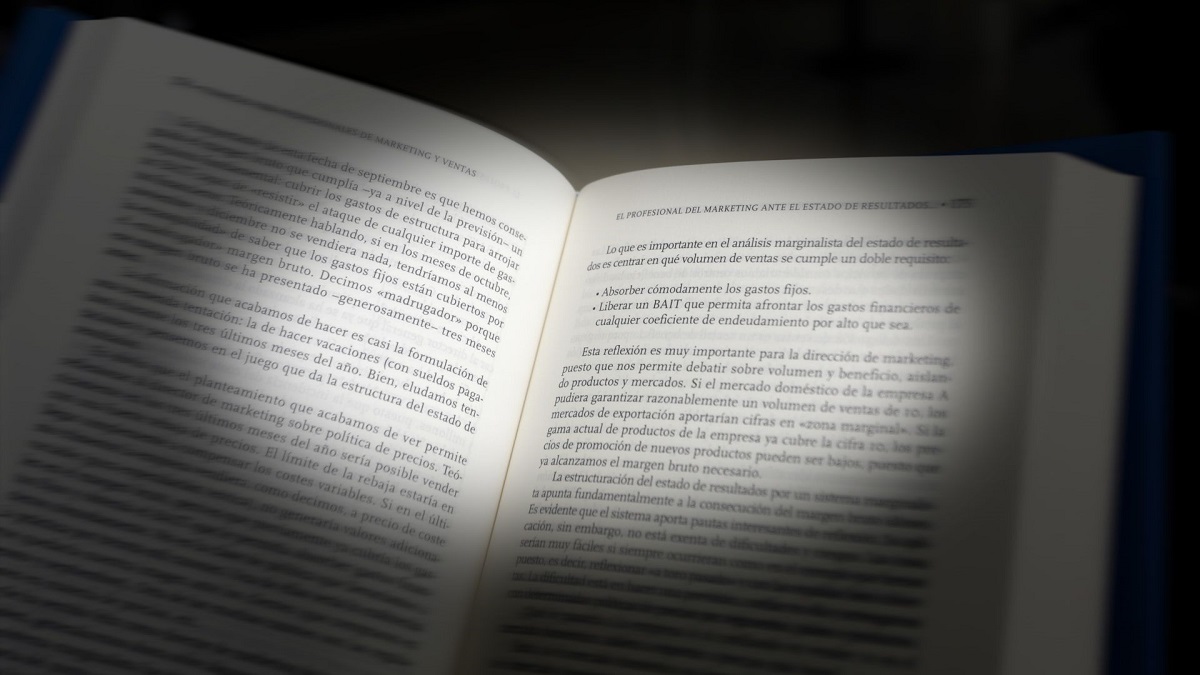 imagen de la vista de las páginas de un libro que tiene una persona con pérdida de visión periférica