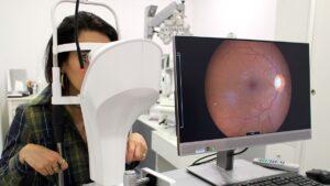 degeneración macular -pruebasen una clínica oftalmológica