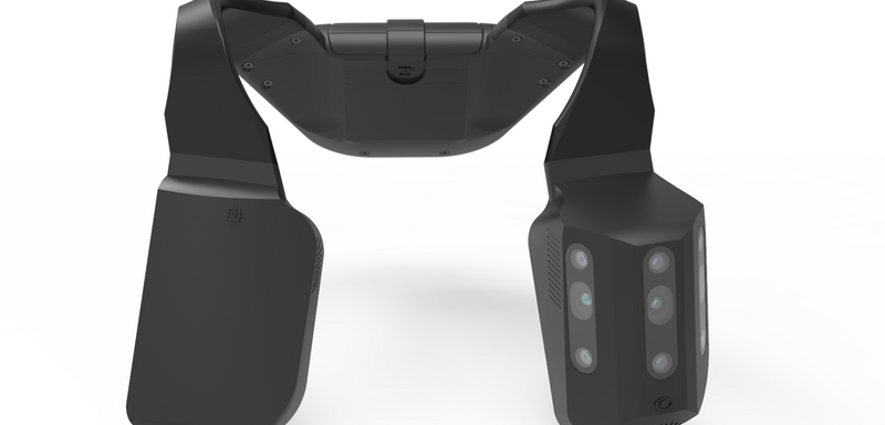 vista del dispositivo Biped de frente en la que se ven los mandos.